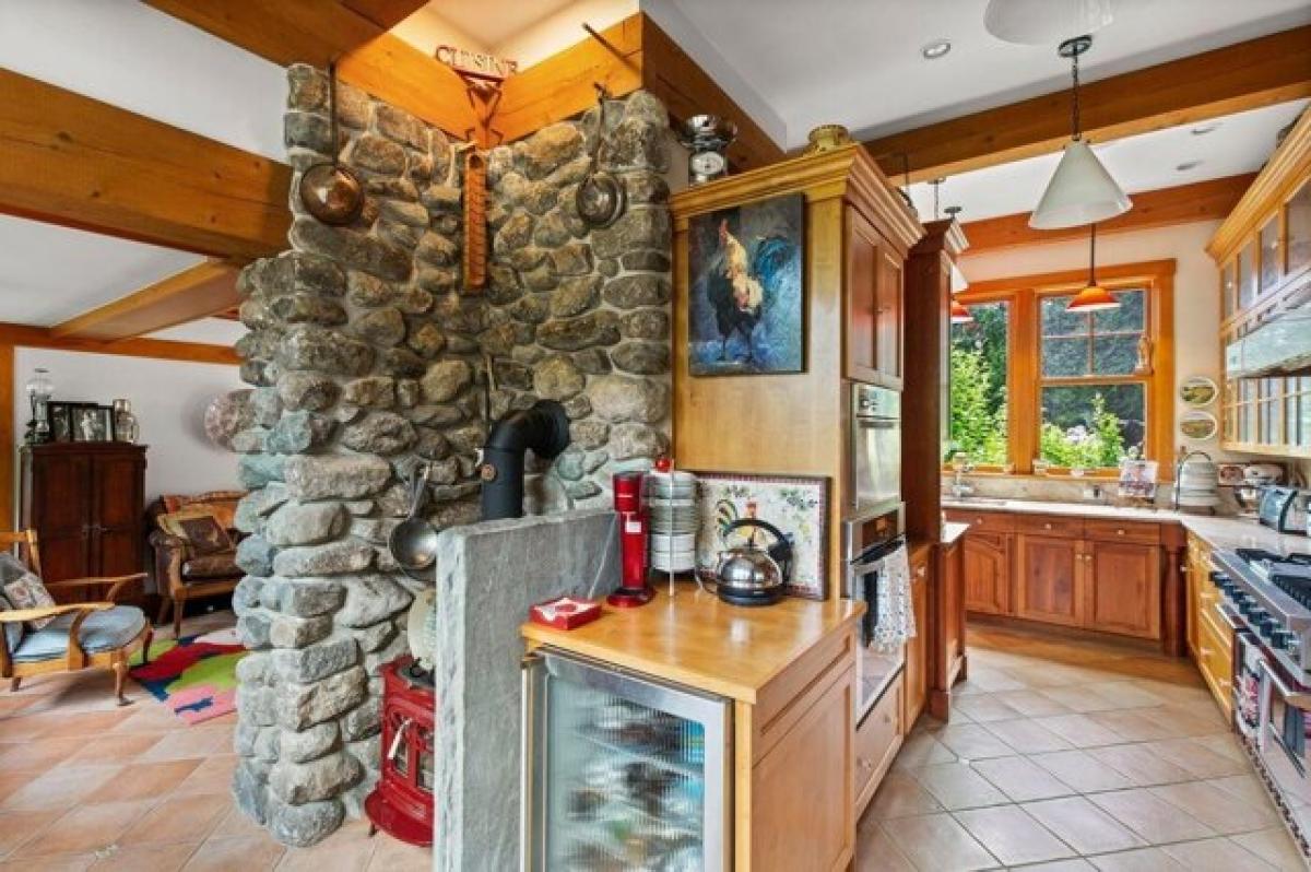 Picture of Home For Sale in Rockport, Maine, United States