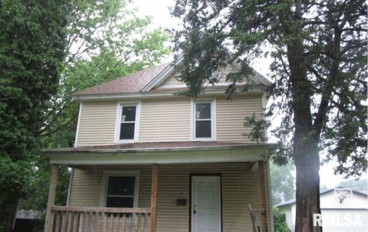 Picture of Home For Sale in Davenport, Iowa, United States