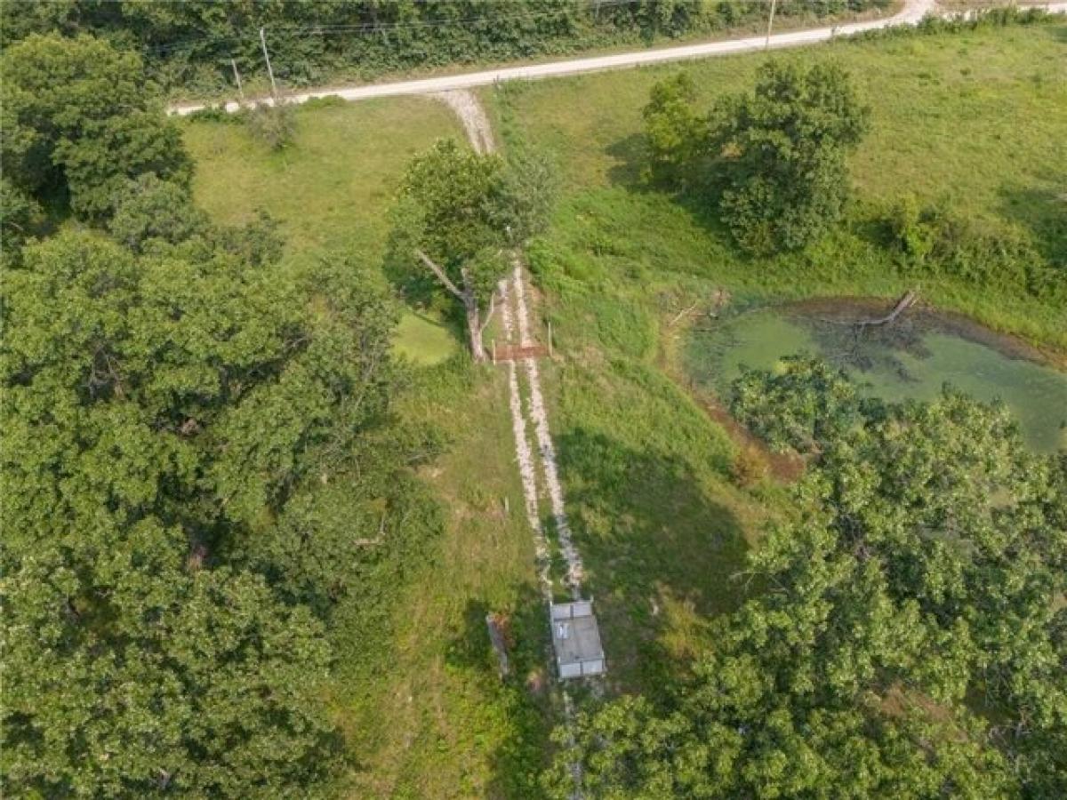 Picture of Residential Land For Sale in Linwood, Kansas, United States