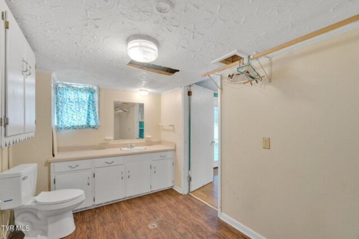 Picture of Home For Sale in Greeneville, Tennessee, United States