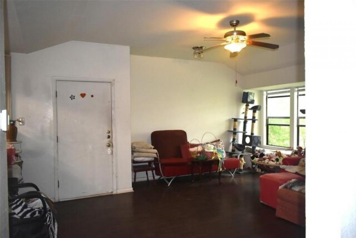 Picture of Home For Sale in San Marcos, Texas, United States