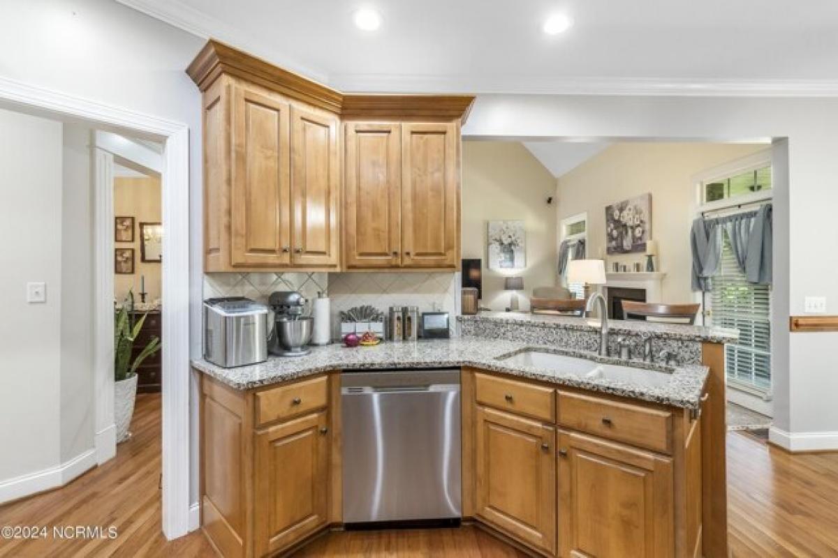 Picture of Home For Sale in Elizabeth City, North Carolina, United States