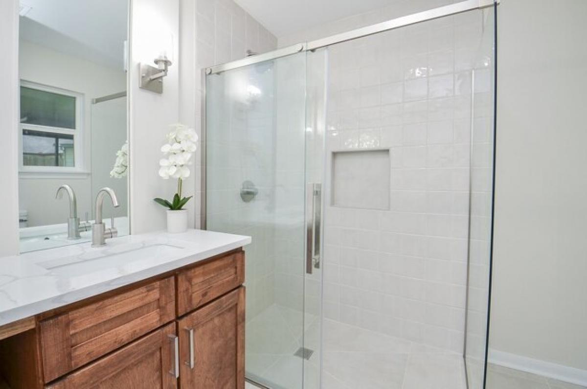 Picture of Home For Sale in Sugar Land, Texas, United States