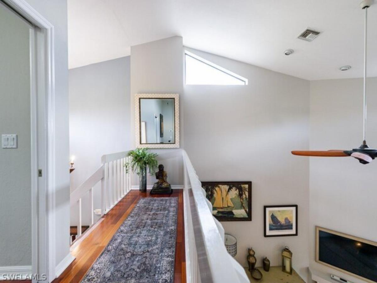 Picture of Home For Sale in Sanibel, Florida, United States