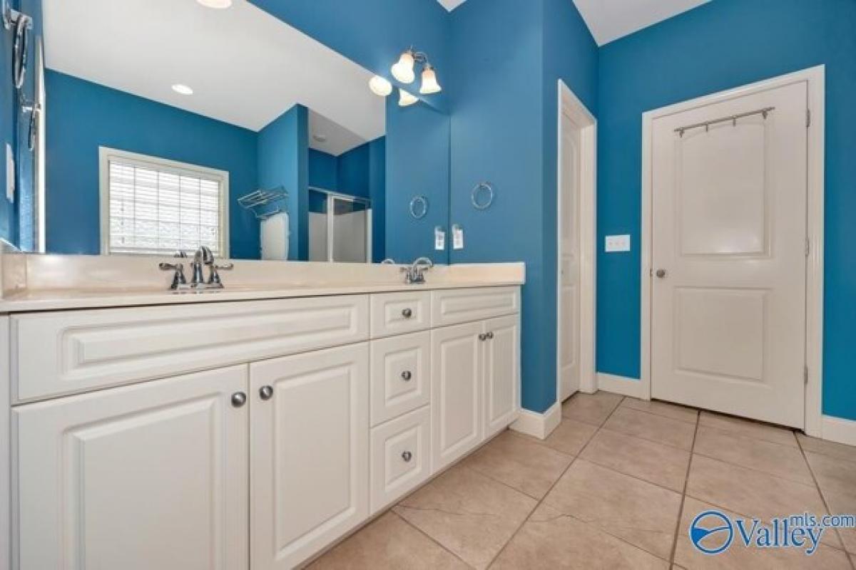 Picture of Home For Sale in Huntsville, Alabama, United States