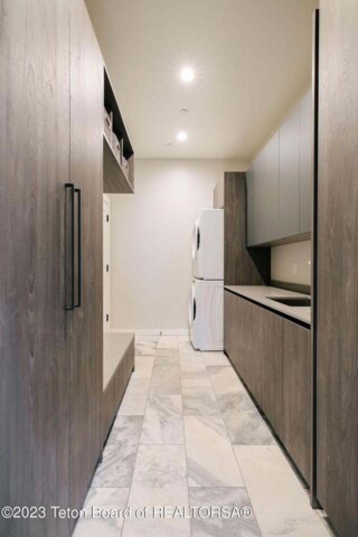 Picture of Home For Sale in Jackson, Wyoming, United States