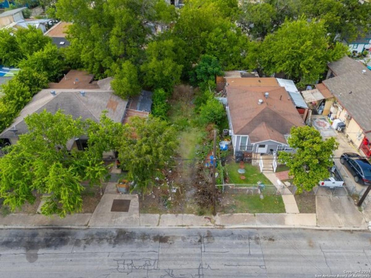 Picture of Residential Land For Sale in San Antonio, Texas, United States