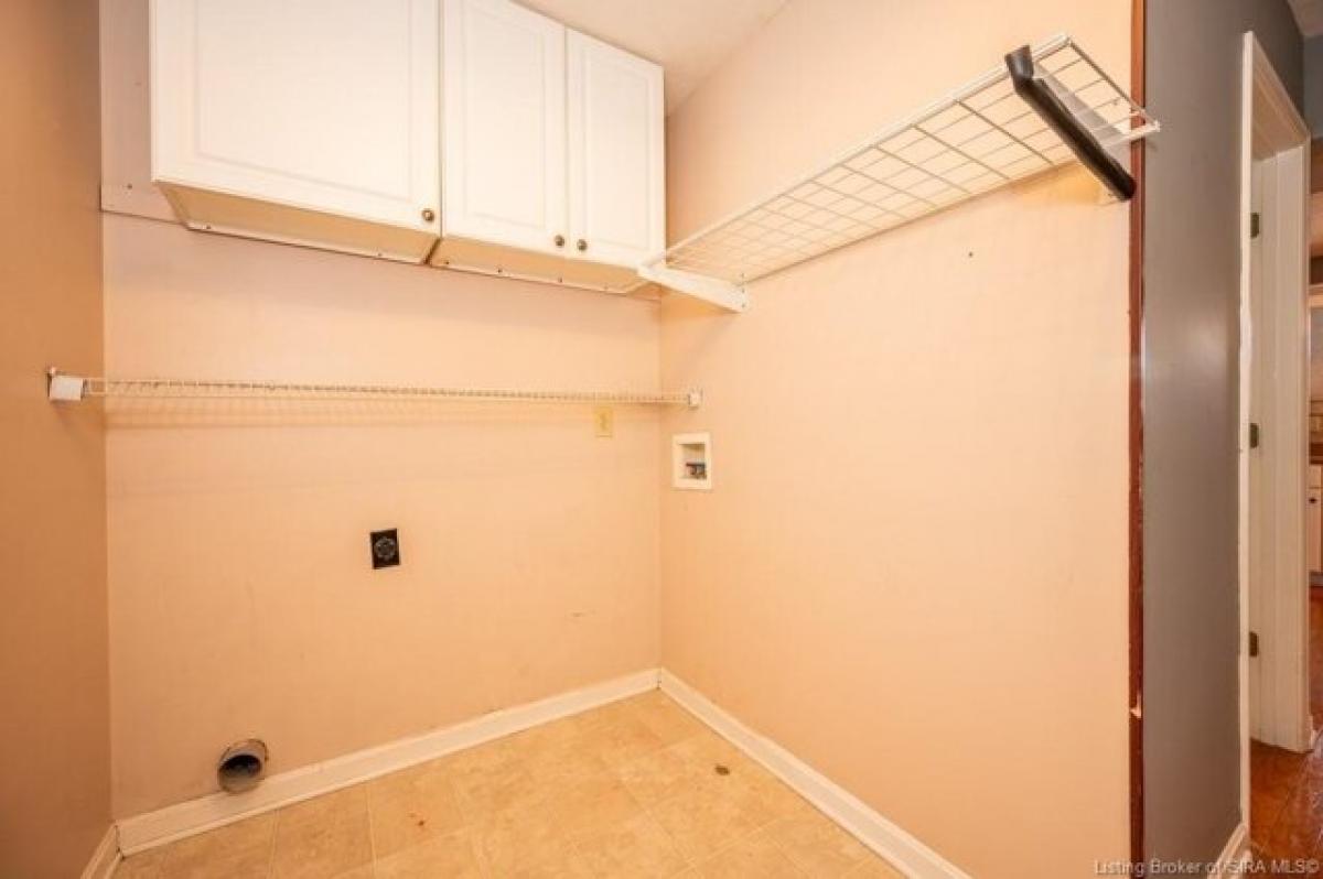 Picture of Home For Sale in New Albany, Indiana, United States