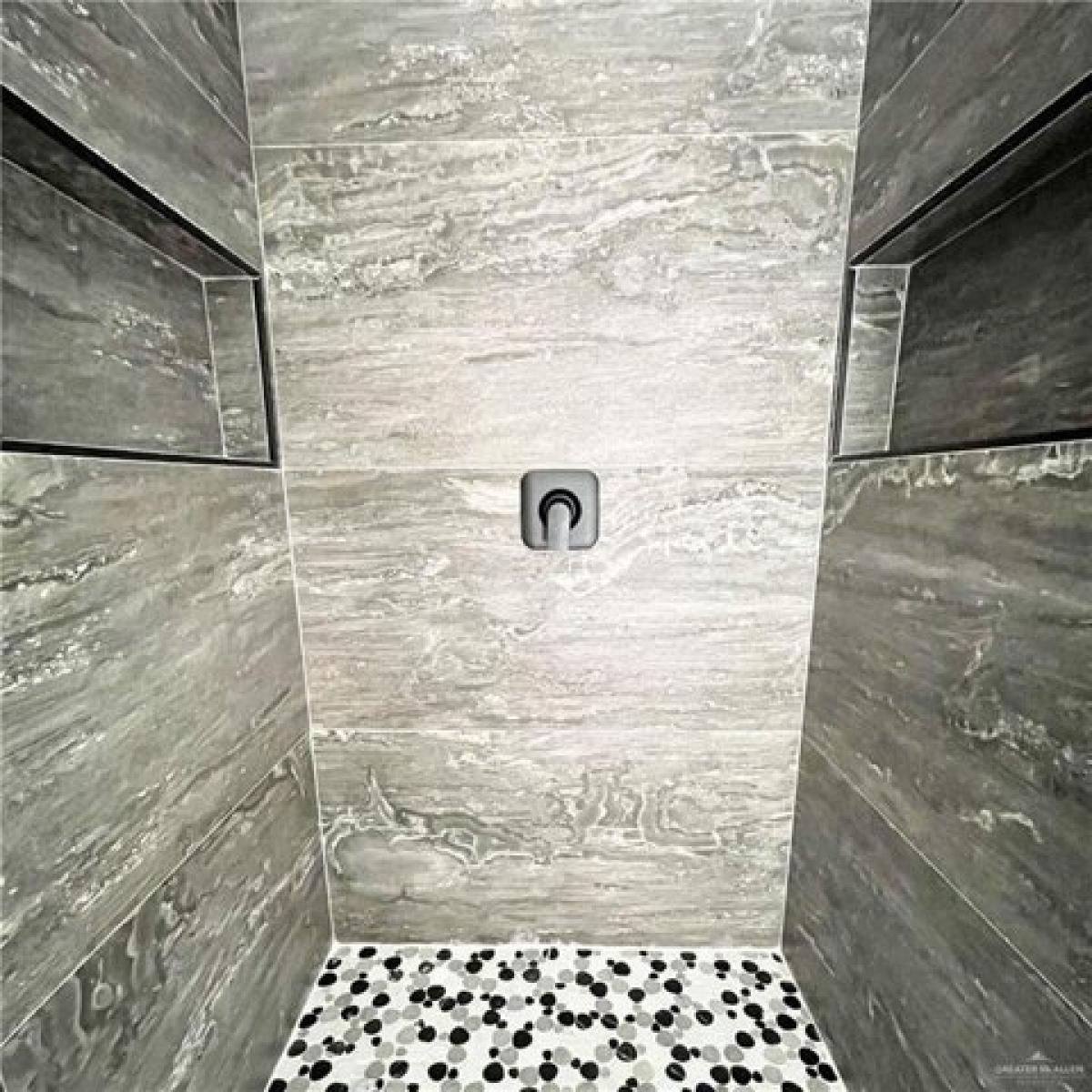 Picture of Home For Sale in San Juan, Texas, United States