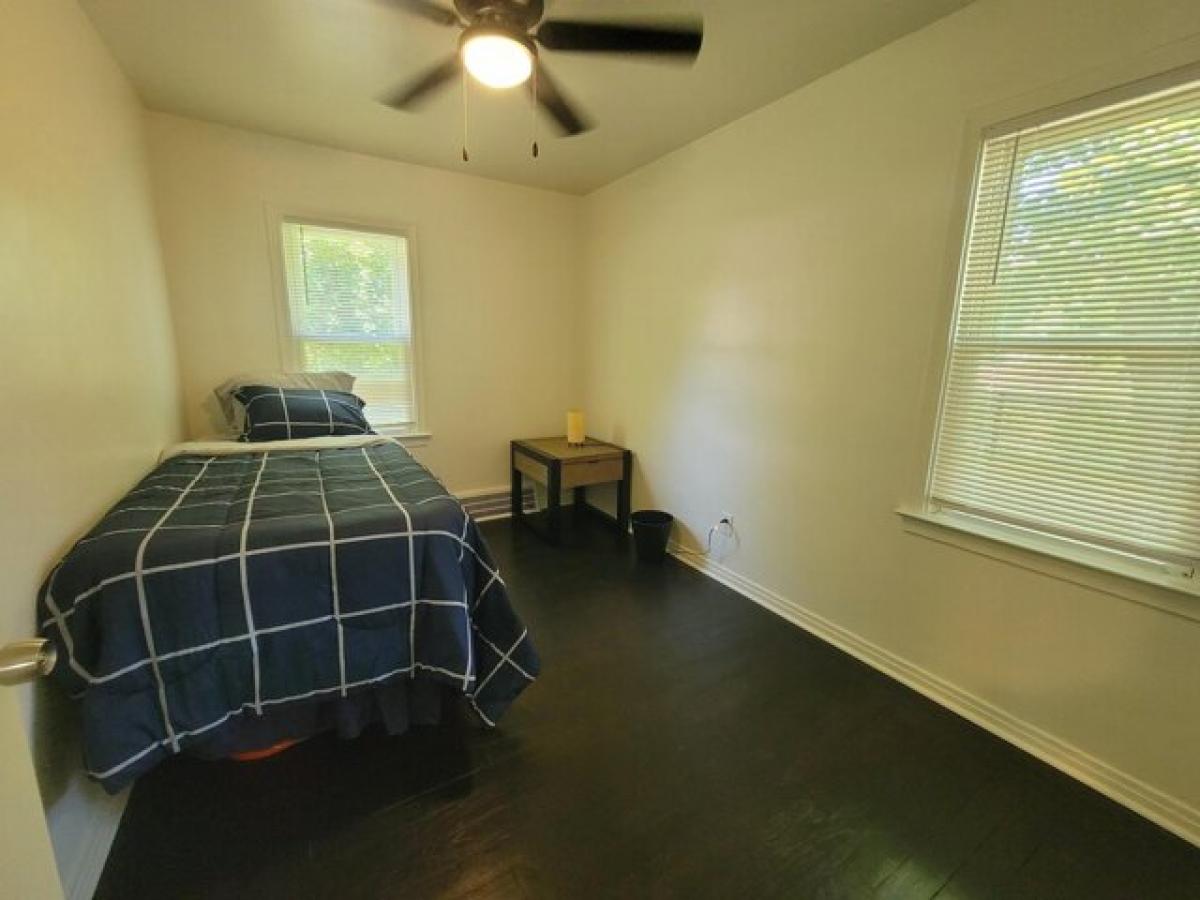 Picture of Home For Sale in Detroit, Michigan, United States