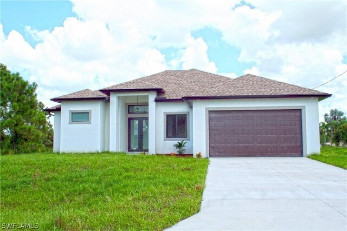Picture of Home For Sale in Lehigh Acres, Florida, United States
