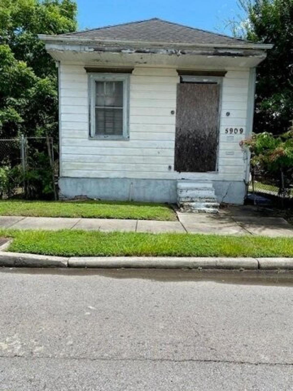 Picture of Home For Sale in New Orleans, Louisiana, United States