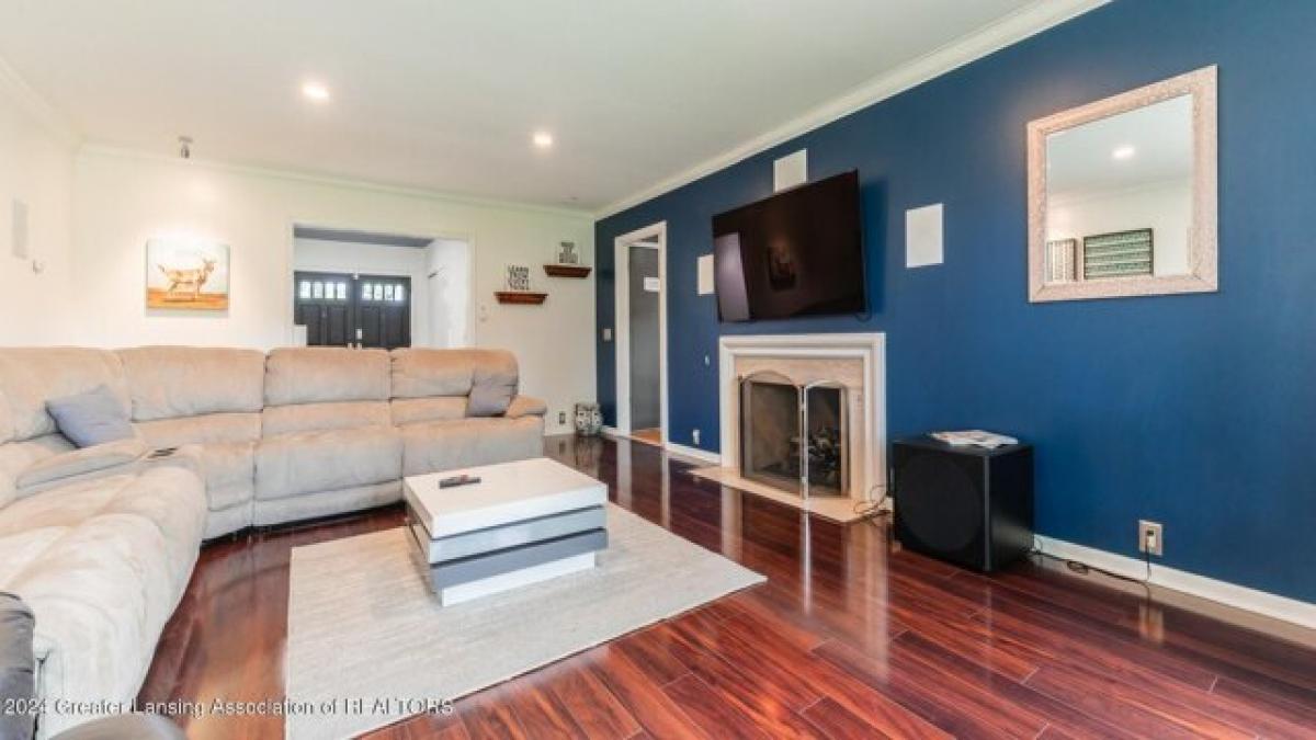 Picture of Home For Sale in Lansing, Michigan, United States