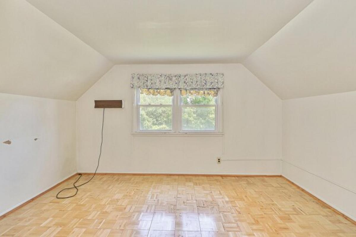 Picture of Home For Sale in Ann Arbor, Michigan, United States