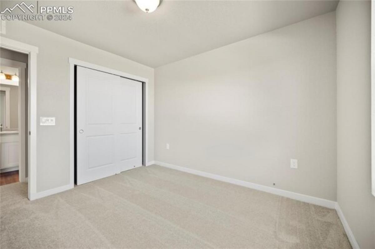 Picture of Home For Sale in Colorado Springs, Colorado, United States