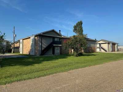Home For Sale in Gonzales, Louisiana