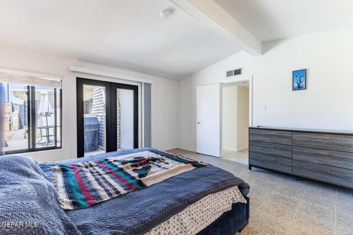 Picture of Home For Sale in El Paso, Texas, United States