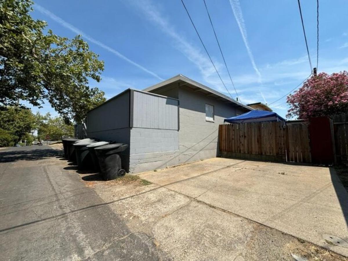 Picture of Home For Sale in Roseville, California, United States