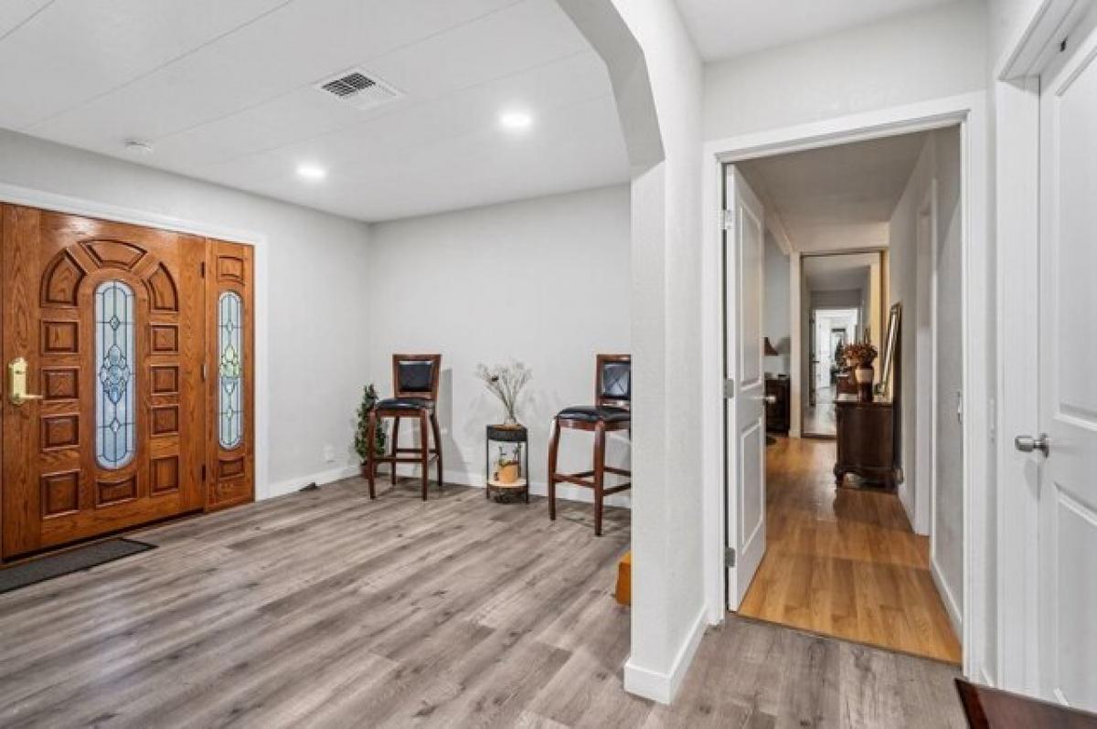 Picture of Home For Sale in Manteca, California, United States