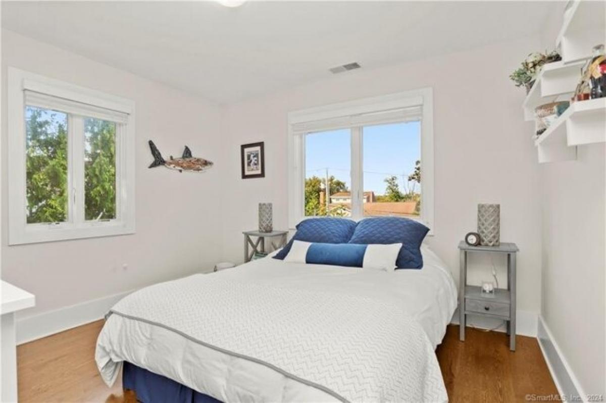 Picture of Home For Sale in Fairfield, Connecticut, United States