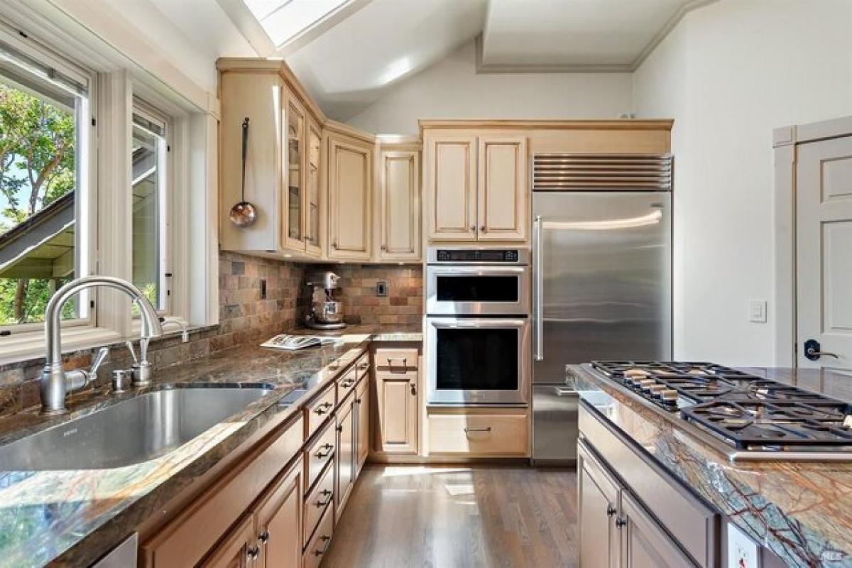 Picture of Home For Sale in Santa Rosa, California, United States