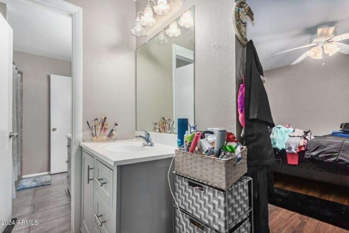 Picture of Home For Sale in Phoenix, Arizona, United States