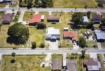 Home For Sale in Fort Myers, Florida
