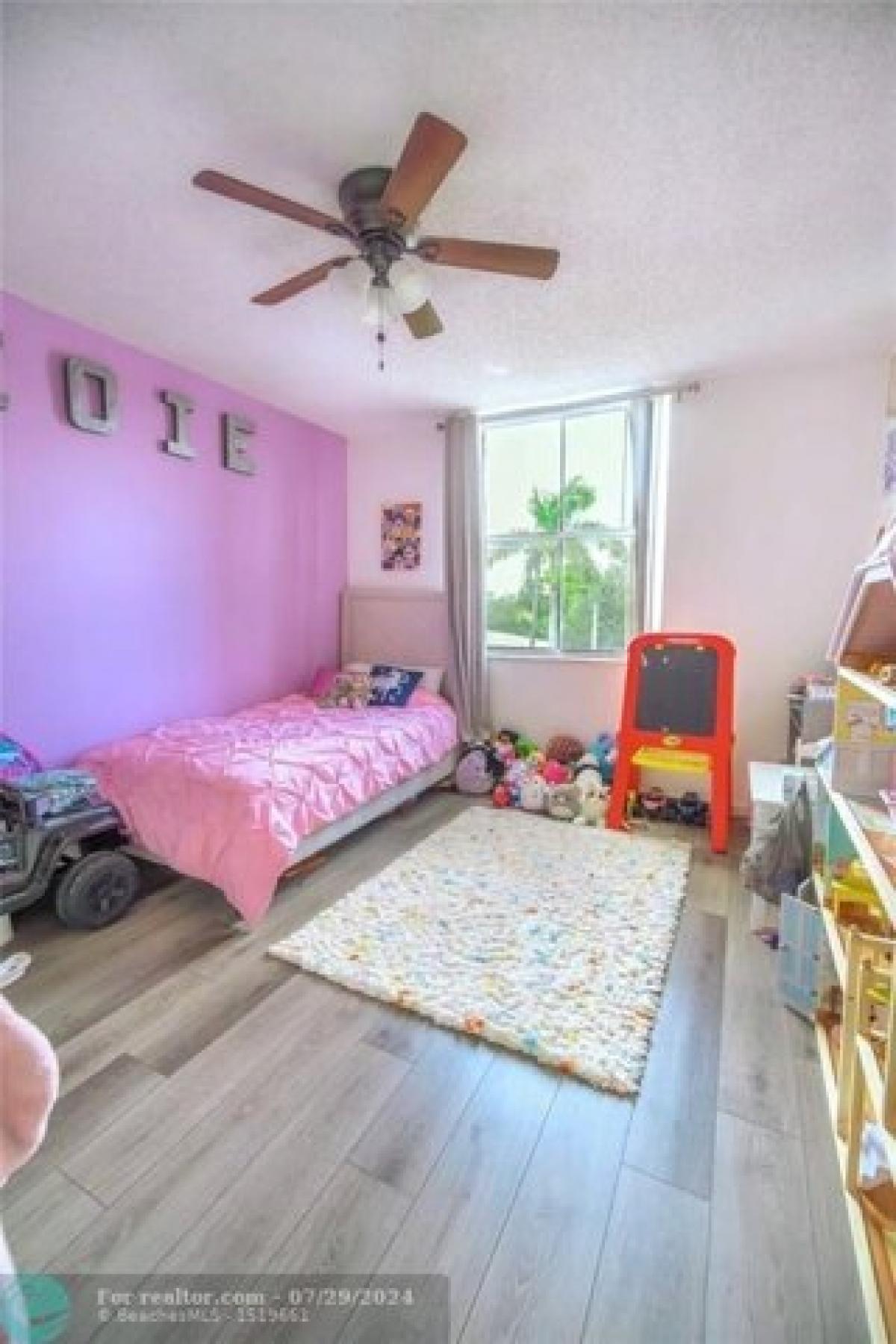 Picture of Home For Sale in Dania Beach, Florida, United States