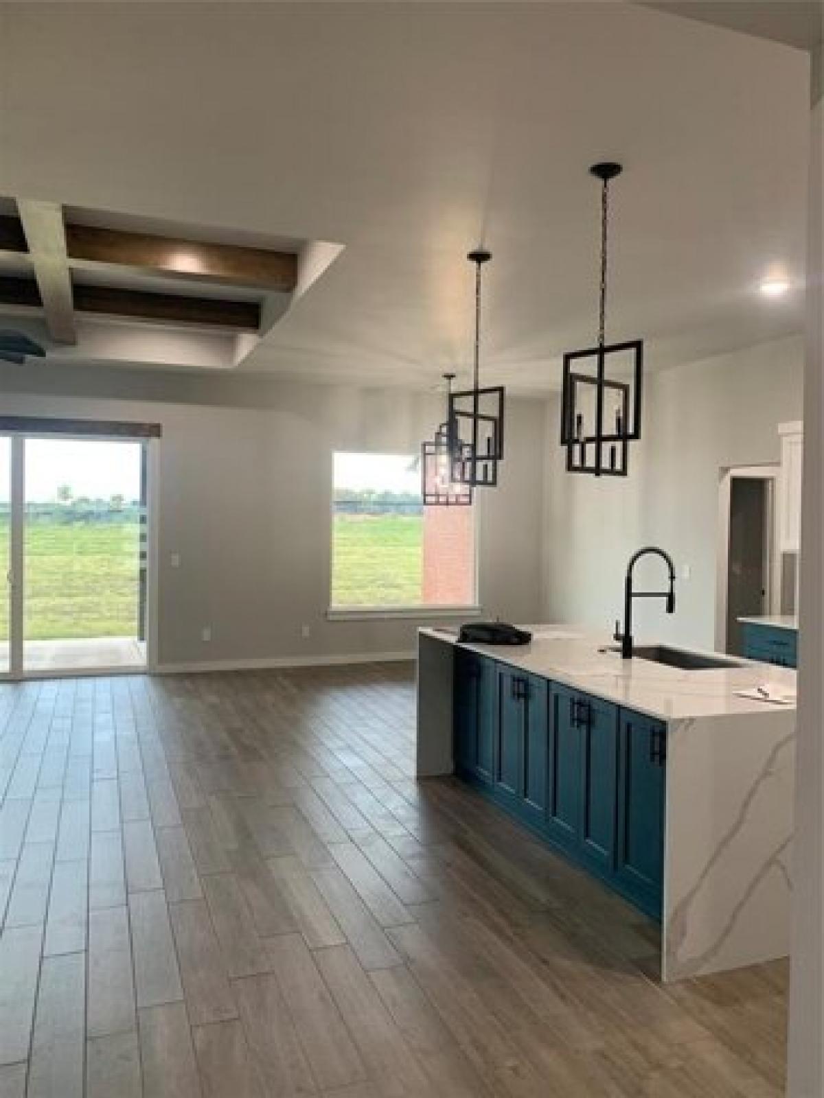 Picture of Home For Sale in Edmond, Oklahoma, United States