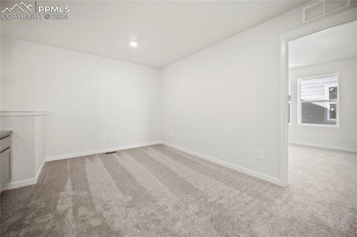 Picture of Home For Sale in Colorado Springs, Colorado, United States