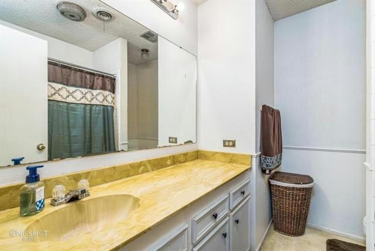 Picture of Home For Sale in Abilene, Texas, United States