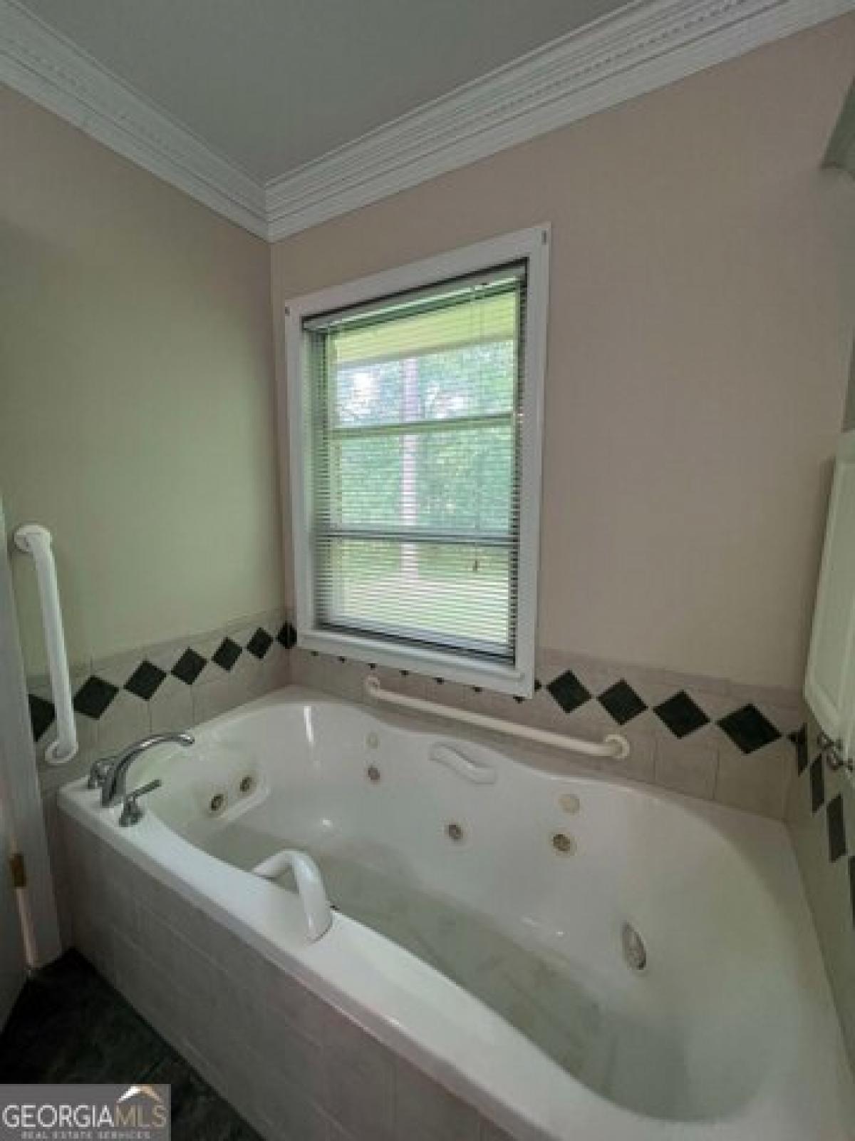 Picture of Home For Sale in McDonough, Georgia, United States