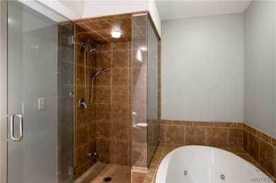 Home For Sale in Niagara Falls, New York