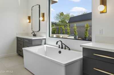 Home For Sale in Phoenix, Arizona