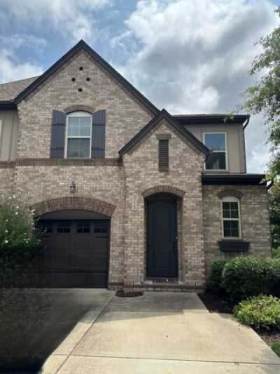 Home For Sale in Hendersonville, Tennessee