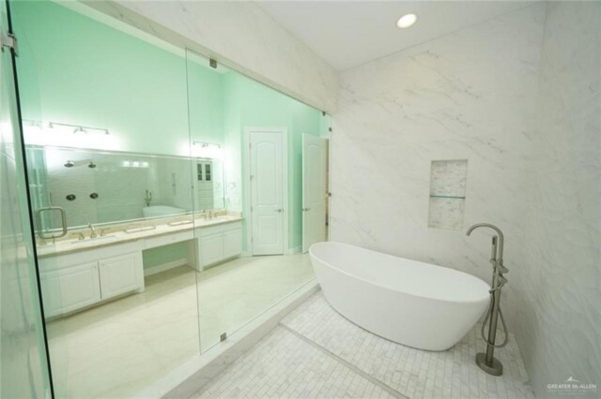 Picture of Home For Sale in McAllen, Texas, United States