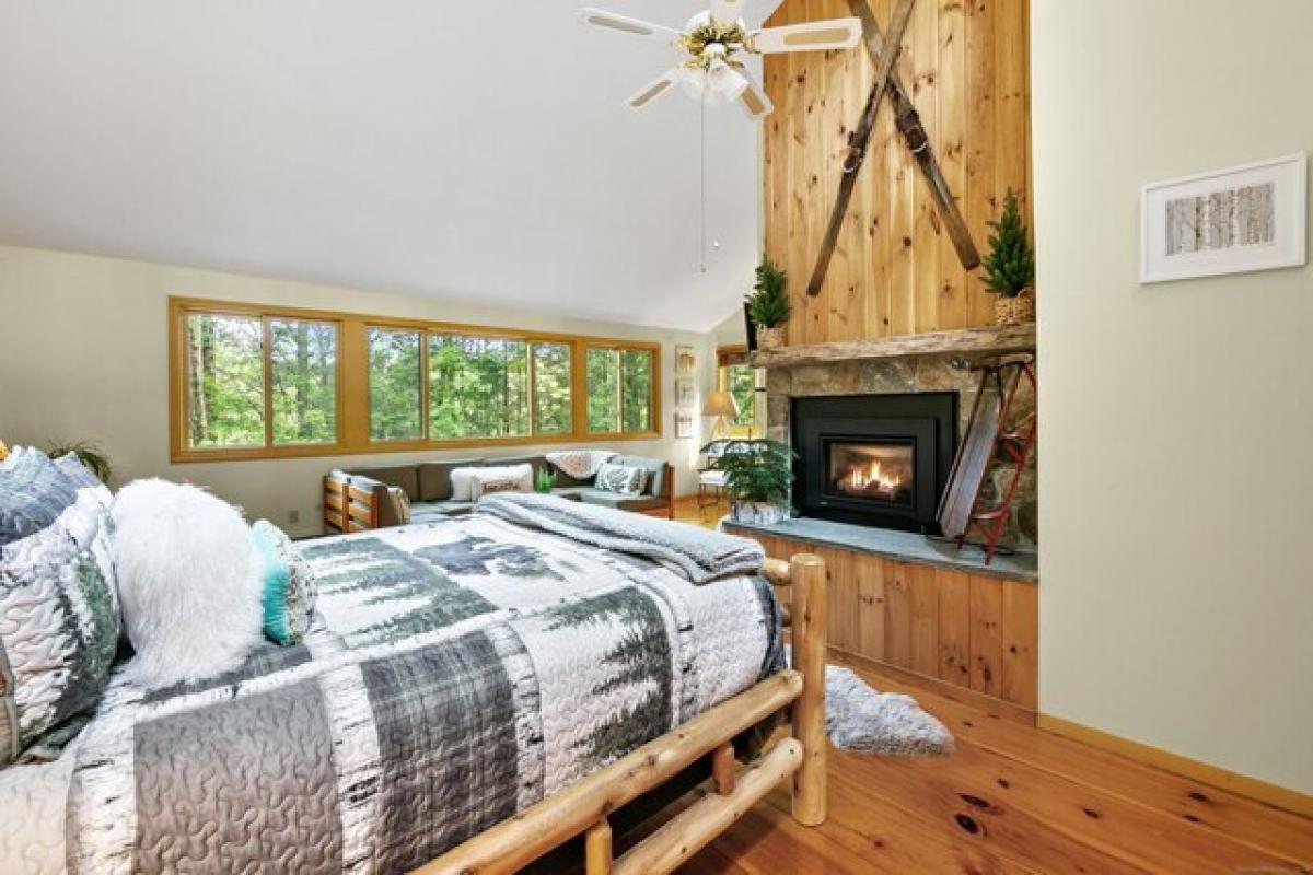 Picture of Home For Sale in Torrington, Connecticut, United States