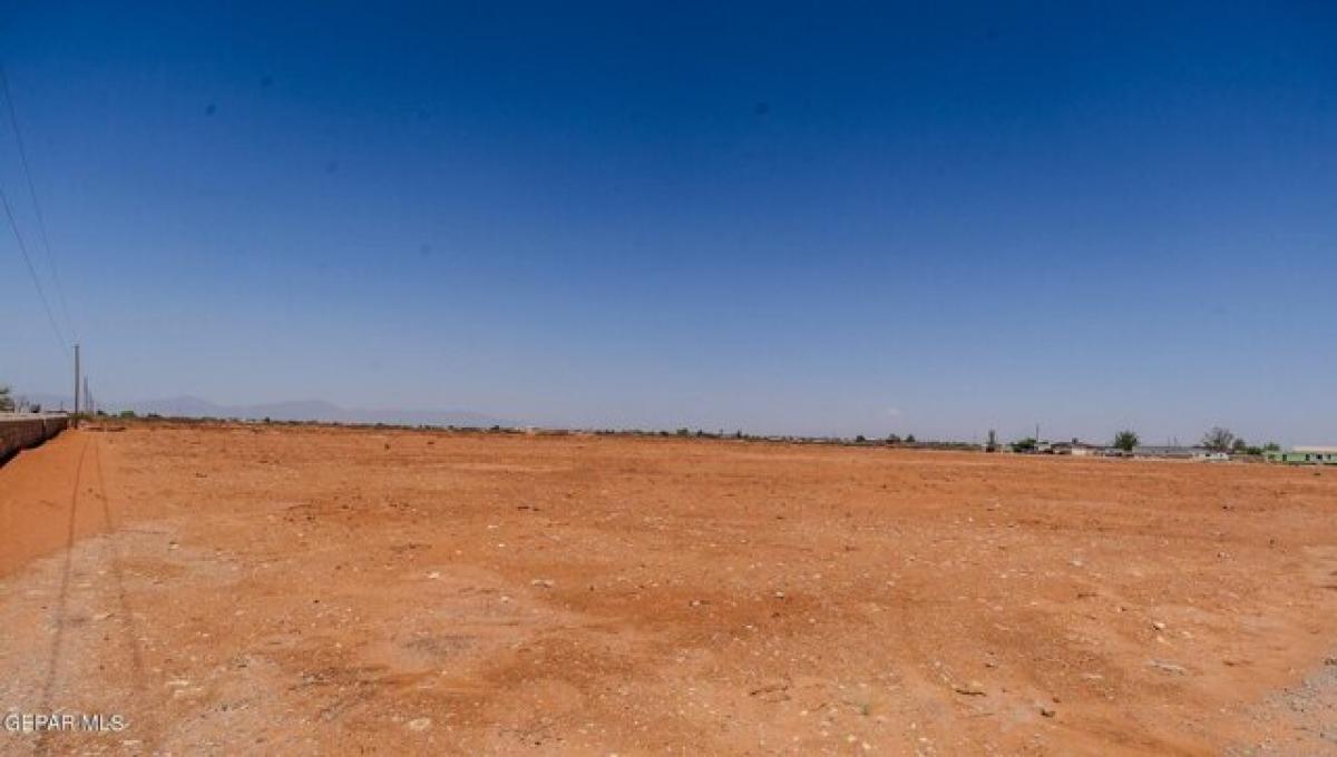 Picture of Residential Land For Sale in El Paso, Texas, United States