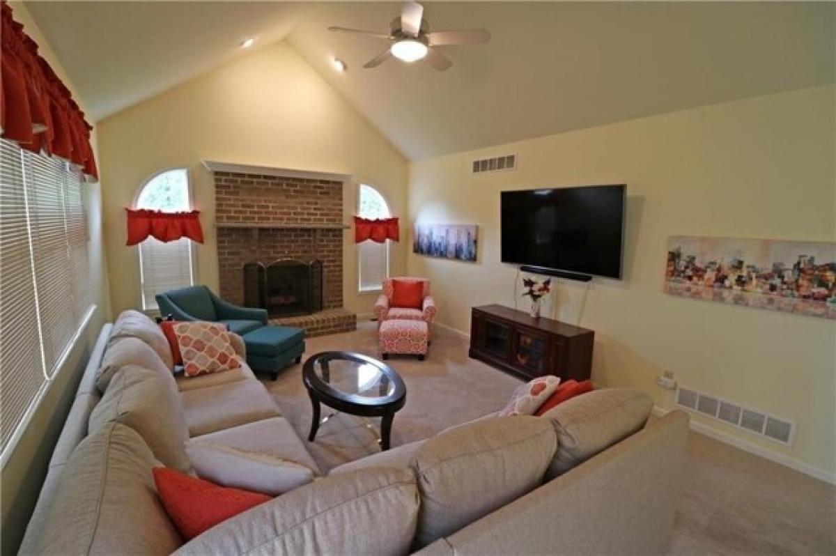 Picture of Home For Sale in Bethlehem, Pennsylvania, United States