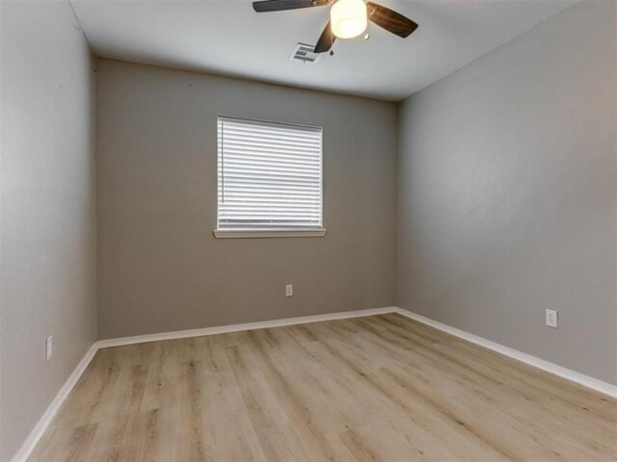 Picture of Home For Sale in Oklahoma City, Oklahoma, United States