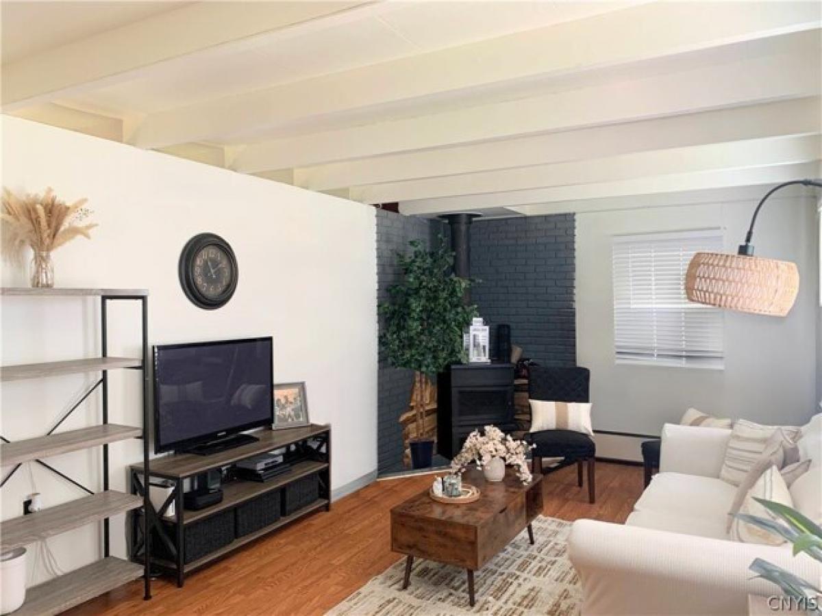 Picture of Home For Sale in Watertown, New York, United States