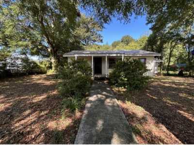 Home For Sale in Crestview, Florida