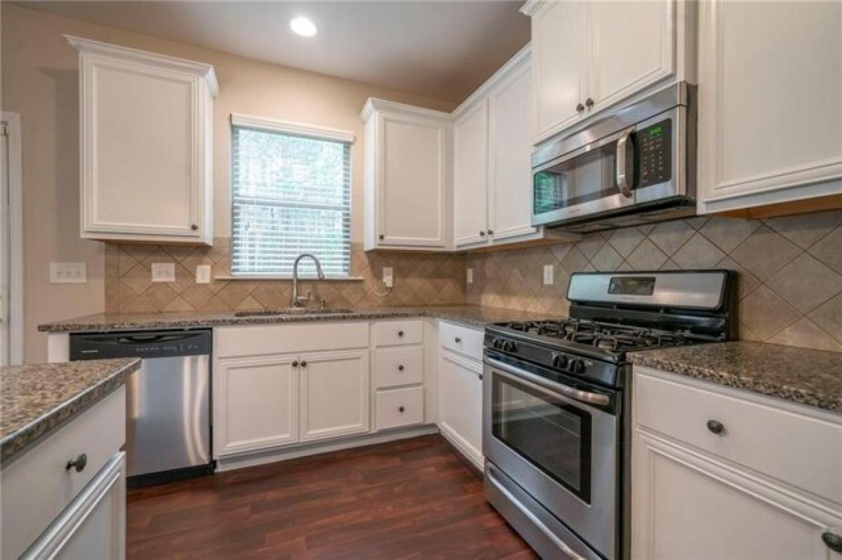 Picture of Home For Sale in Union City, Georgia, United States