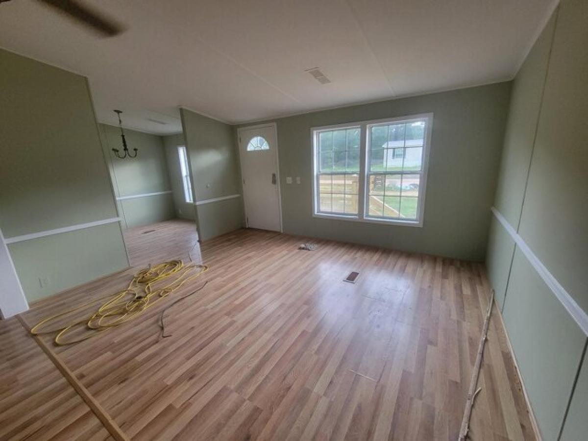 Picture of Home For Sale in Defuniak Springs, Florida, United States