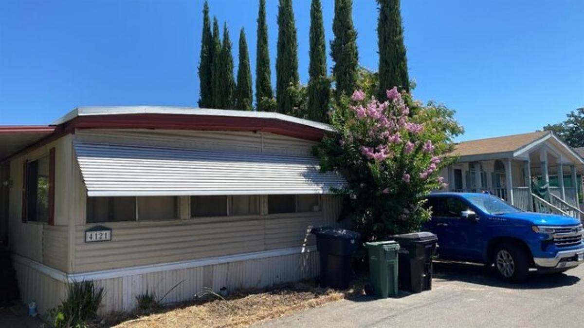 Picture of Home For Sale in North Highlands, California, United States