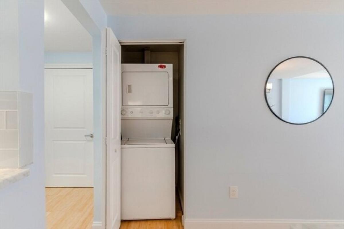 Picture of Home For Sale in Boston, Massachusetts, United States