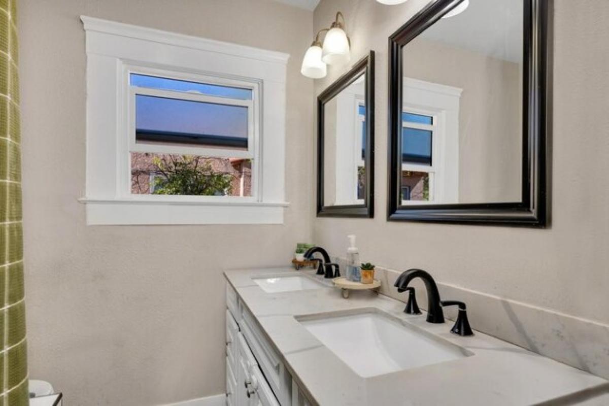 Picture of Home For Sale in Fresno, California, United States