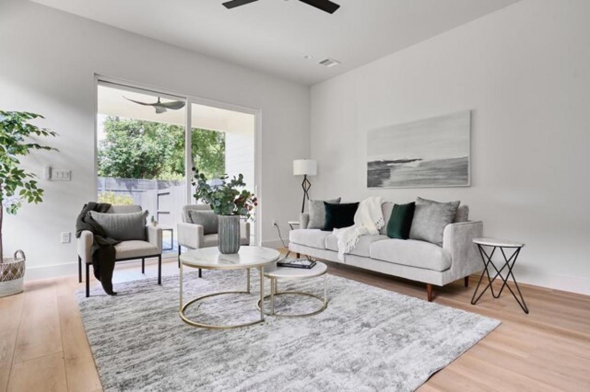 Picture of Home For Sale in Austin, Texas, United States