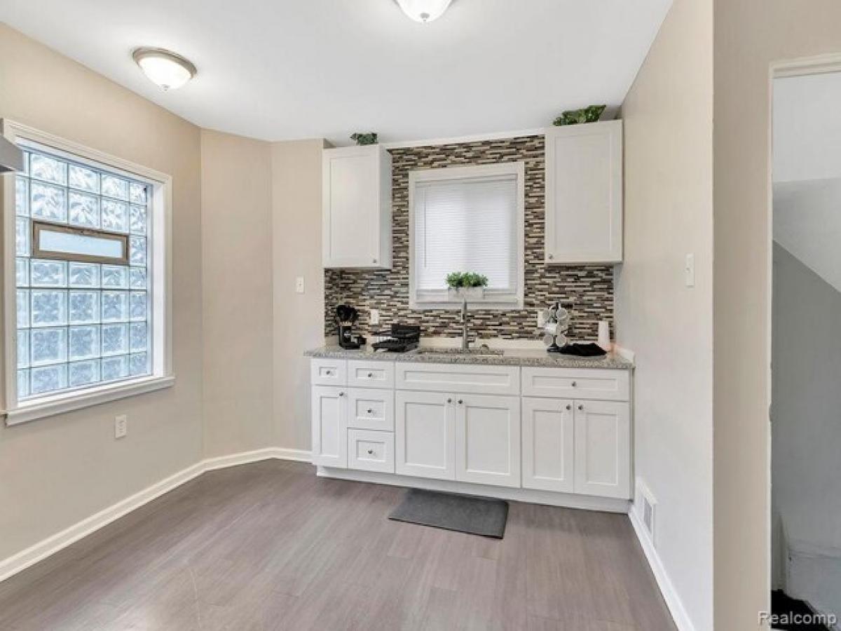 Picture of Home For Sale in Detroit, Michigan, United States
