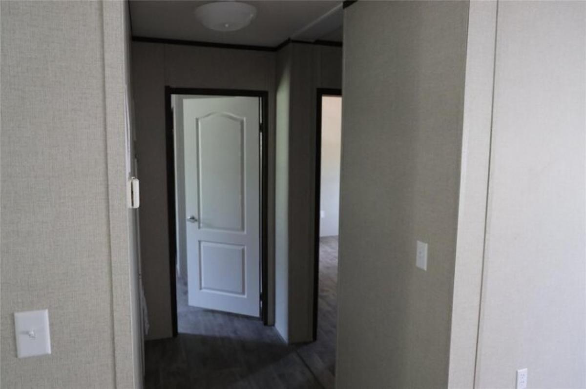 Picture of Home For Sale in Granbury, Texas, United States